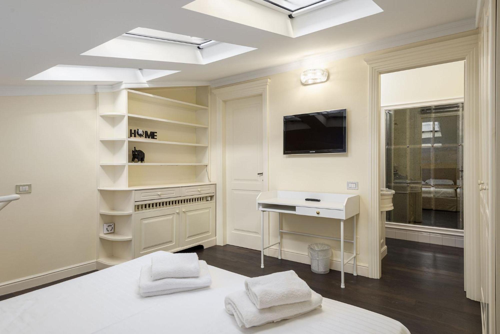 Unyca - Luxury Central Suite Флоренция Экстерьер фото
